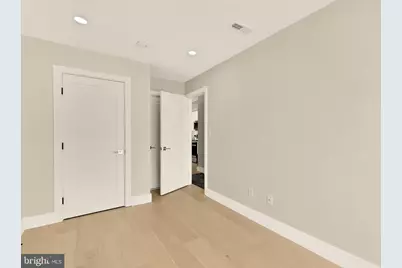 2556 University Place NW #302, Washington, DC 20009 - Photo 20