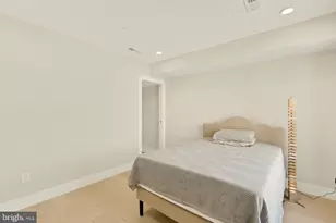 2556 University Pl NW, Washington, DC 20009 - Photo 26