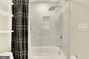 2556 University Pl NW, Washington, DC 20009 - Photo 22