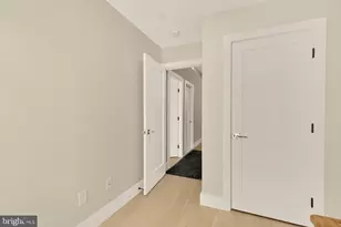 2556 University Pl NW, Washington, DC 20009 - Photo 18