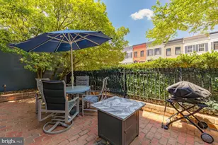 1045 31st St NW, Washington, DC 20007 - Photo 14