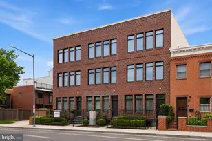 1110 6th St NE, Washington, DC 20002 - Photo 2