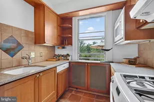 4000 Cathedral Ave NW, Washington, DC 20016 - Photo 34