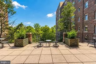 4000 Cathedral Ave NW, Washington, DC 20016 - Photo 8