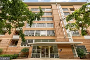 350 G St SW, Washington, DC 20024 - Photo 2