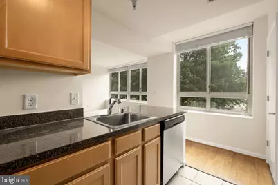 350 G Street SW #N323, Washington, DC 20024 - Photo 14