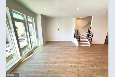 33 Lower Service Court NW, Washington, DC 20001 - Photo 24