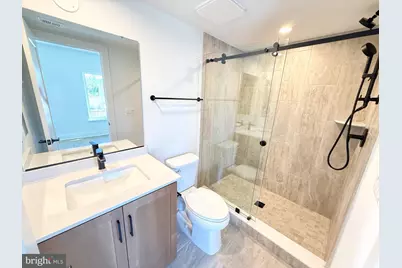 33 Lower Service Court NW, Washington, DC 20001 - Photo 12