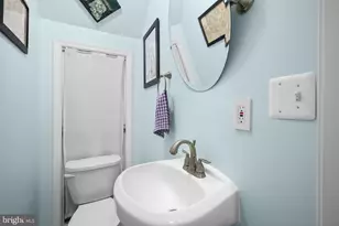 11 16th St NE, Washington, DC 20002 - Photo 16