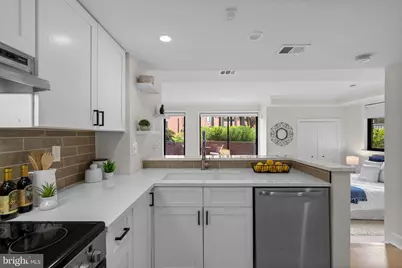 1080 Wisconsin Avenue NW #1003, Washington, DC 20007 - Photo 6