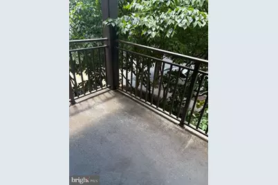 2325 42nd Street NW #201, Washington, DC 20007 - Photo 8