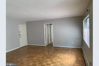 2325 42nd Street NW #201, Washington, DC 20007 - Photo 6