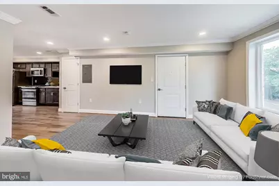 1601 North Carolina Avenue NE #1, Washington, DC 20002 - Photo 2