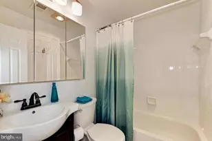 1112 25th St NW, Washington, DC 20037 - Photo 10