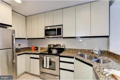 1112 25th Street NW #7, Washington, DC 20037 - Photo 6