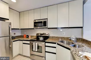 1112 25th St NW, Washington, DC 20037 - Photo 6
