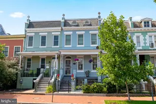 1221 E St SE, Washington, DC 20003 - Photo 2