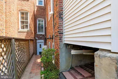 1221 E Street SE, Washington, DC 20003 - Photo 38