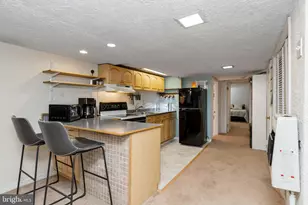 1221 E St SE, Washington, DC 20003 - Photo 30