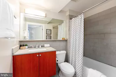 1121 24th Street NW #307, Washington, DC 20037 - Photo 14