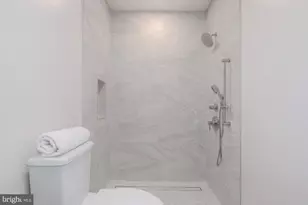 933 N St NW, Washington, DC 20001 - Photo 8