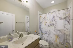 719 Parkside Pl NE, Washington, DC 20019 - Photo 22