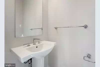 945 Sycamore Dr SE, Washington, DC 20032 - Photo 8