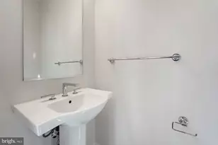 945 Sycamore Dr SE, Washington, DC 20032 - Photo 8