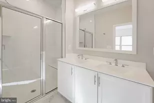 945 Sycamore Dr SE, Washington, DC 20032 - Photo 26