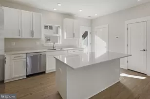 945 Sycamore Dr SE, Washington, DC 20032 - Photo 12
