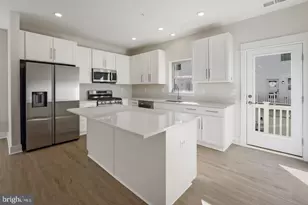 945 Sycamore Dr SE, Washington, DC 20032 - Photo 14
