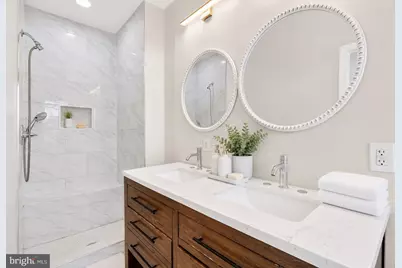 113 15th Street SE, Washington, DC 20003 - Photo 8