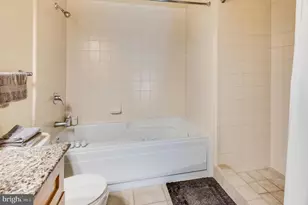 777 7th St NW, Washington, DC 20001 - Photo 32