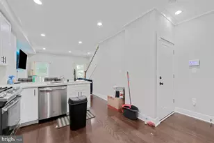 608 Irving St NW, Washington, DC 20010 - Photo 6
