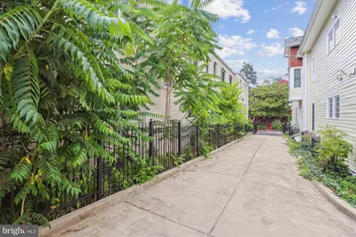 3350 17th Street NW #T2, Washington, DC 20010 - Photo 28