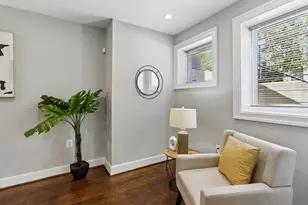 1311 K SE, Washington, DC 20003 - Photo 12