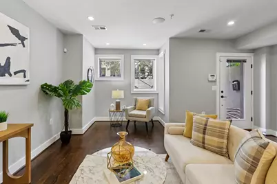 1311 K SE #1, Washington, DC 20003 - Photo 2