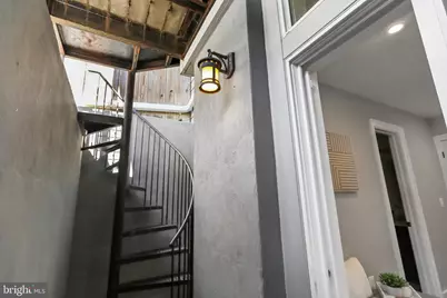 1311 K SE #1, Washington, DC 20003 - Photo 24