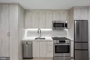 4 R St NW, Washington, DC 20001 - Photo 4