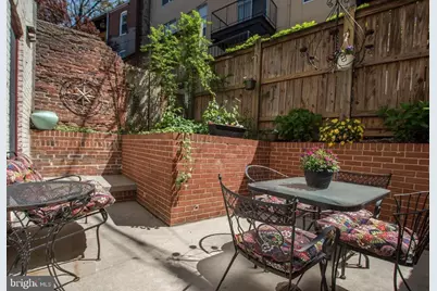 1331 Vermont Avenue NW #B, Washington, DC 20005 - Photo 2