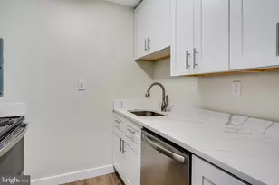 1816 New Hampshire Ave NW, Washington, DC 20009 - Photo 4