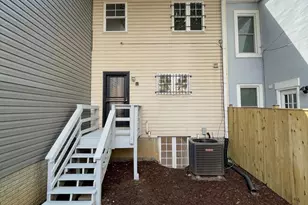 649 16th St NE, Washington, DC 20002 - Photo 36