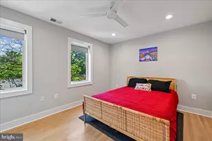 655 E St SE, Washington, DC 20003 - Photo 18