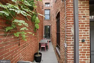 210 8th St SE, Washington, DC 20003 - Photo 34