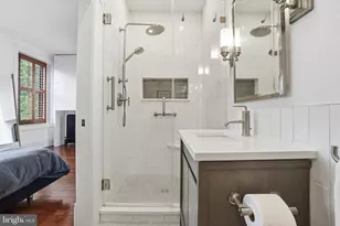 210 8th St SE, Washington, DC 20003 - Photo 26