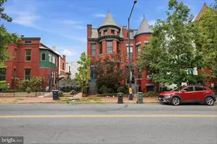 210 8th St SE, Washington, DC 20003 - Photo 2