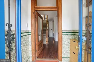 210 8th St SE, Washington, DC 20003 - Photo 4