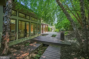8226 West Beach Dr NW, Washington, DC 20012 - Photo 26