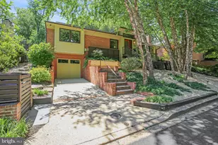 8226 West Beach Dr NW, Washington, DC 20012 - Photo 2