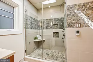 8226 West Beach Dr NW, Washington, DC 20012 - Photo 38